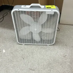 Aerospeed box fan. Features plastic housing, 5-blade design, top rotary speed control switch, and integrated top carry handle.