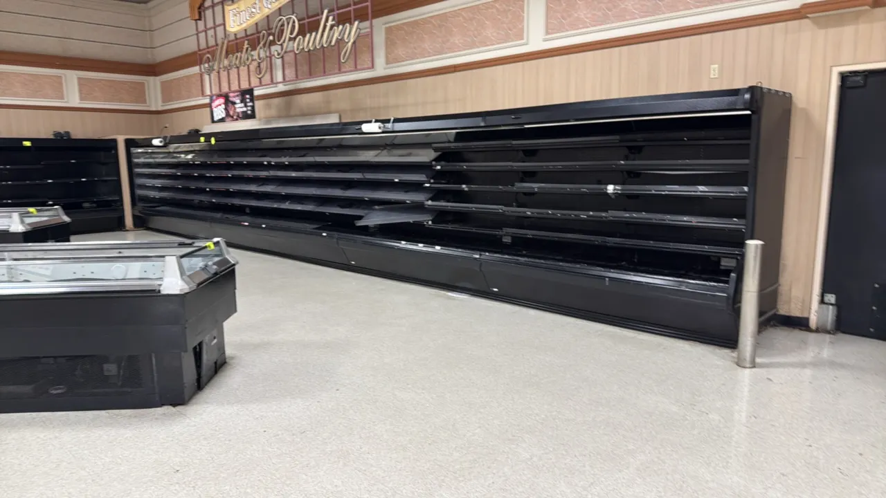 1999 Tyler L5MG multi-deck meat display cases. Features multi-tier adjustable shelves, slanted mirrored canopy, and interior lighting. Dimensions: (2)