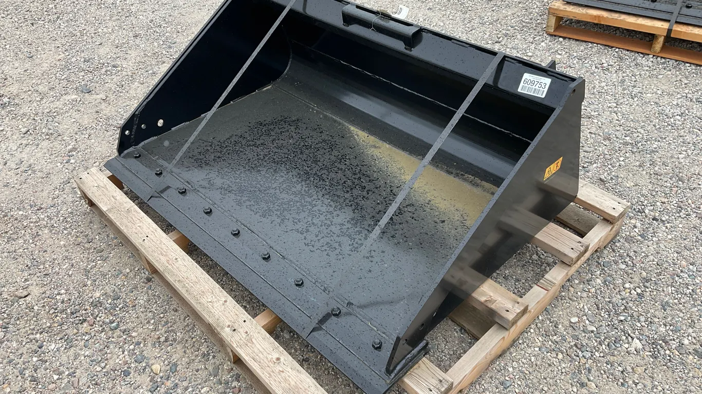 UNUSED TORO 22548 54 INCH SMOOTH BUCKET SN: 322000594