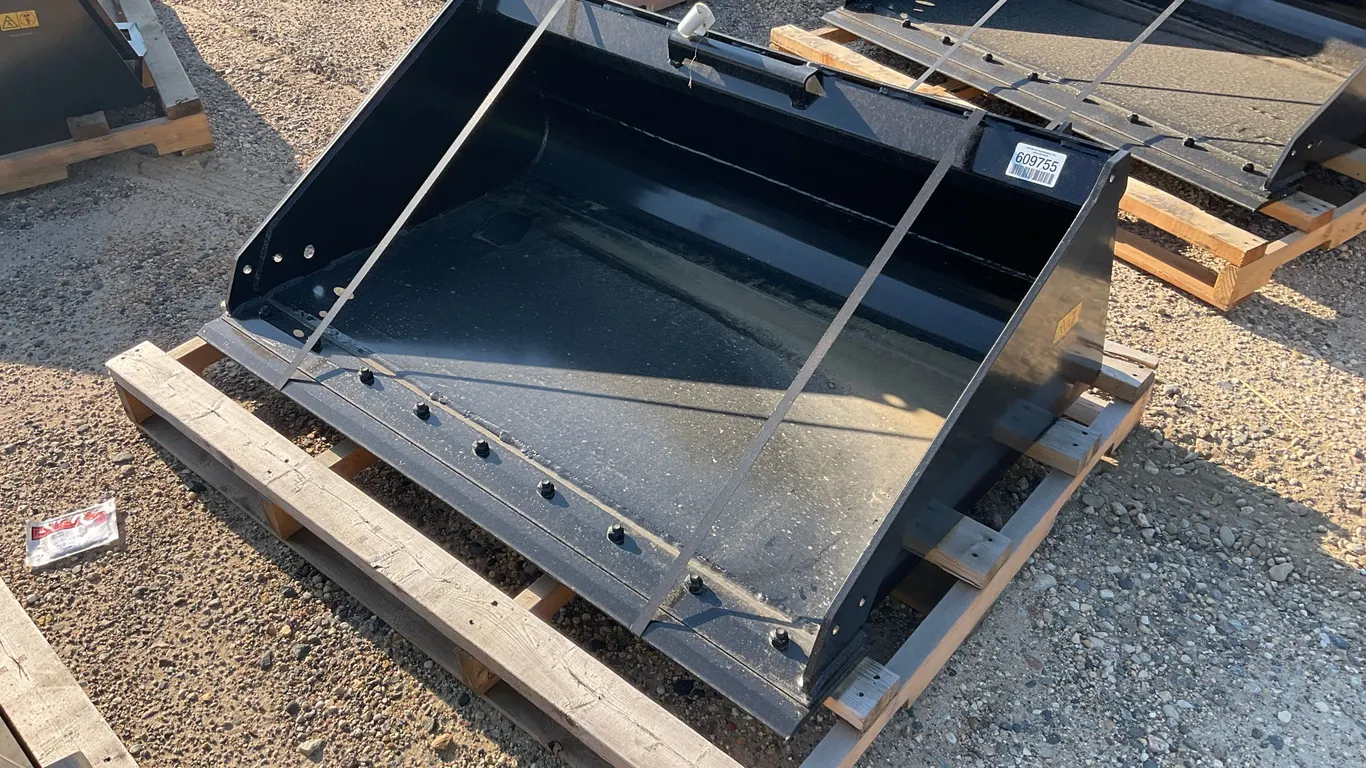 UNUSED TORO 22548 54 INCH SMOOTH BUCKET SN: 322000597