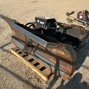 2017 BOBCAT V-BLADE 72  HYDRAULIC V-BLADE SN: 083901666