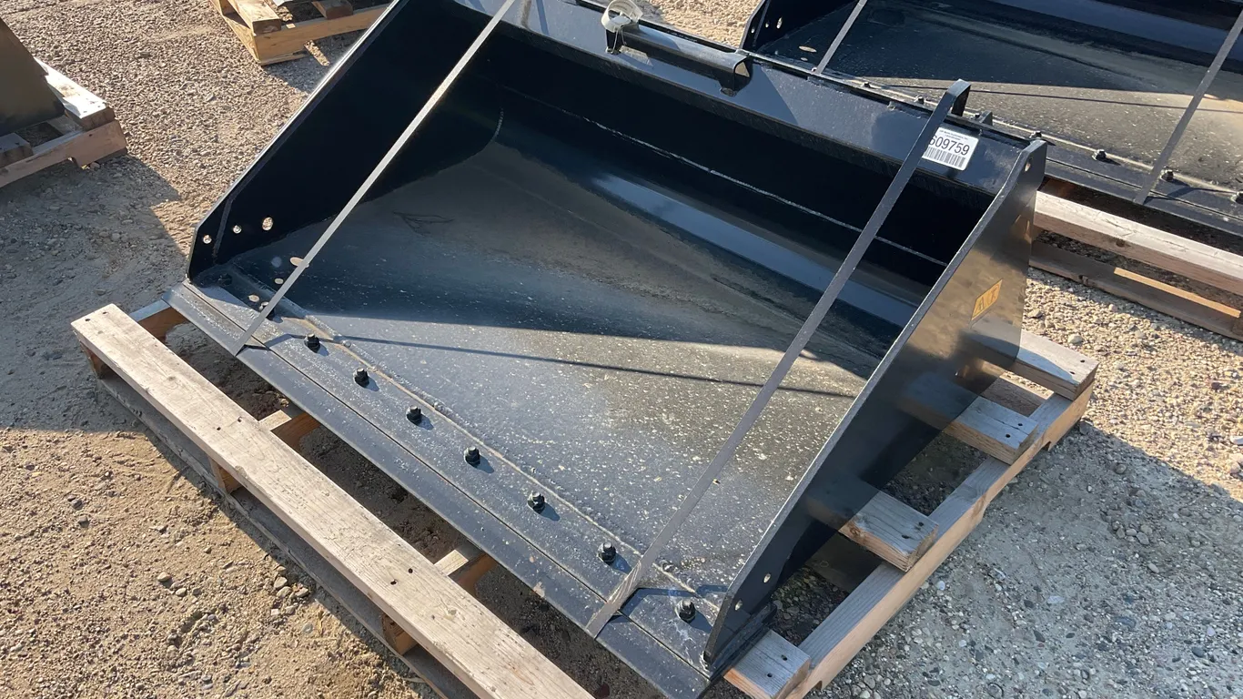 UNUSED TORO 22548 54 INCH SMOOTH BUCKET SN: 322000585