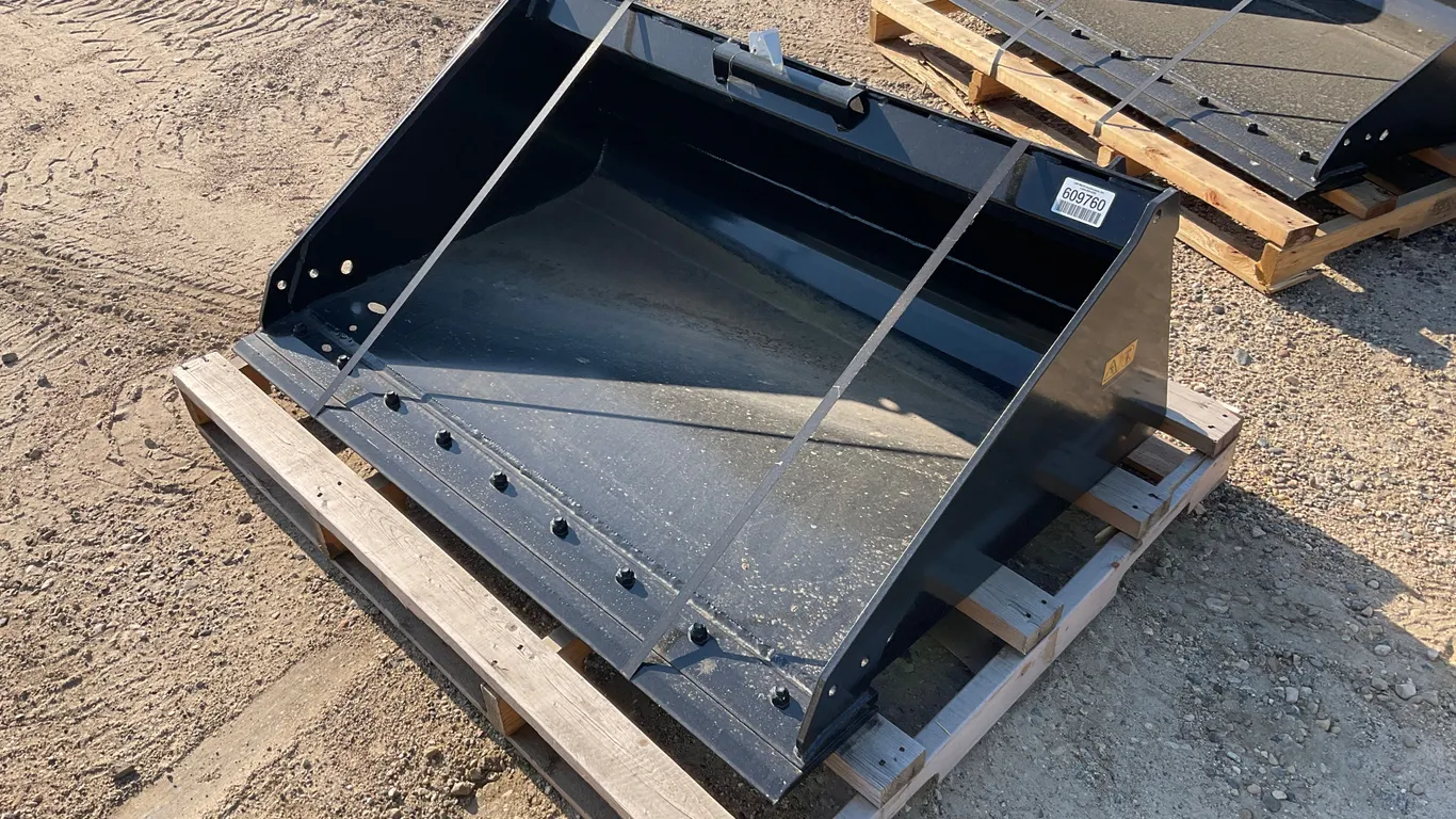 UNUSED TORO 22548 54 INCH SMOOTH BUCKET SN: 322000581