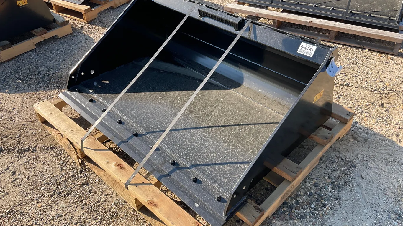 UNUSED TORO 22548 54 INCH SMOOTH BUCKET SN: 321000741