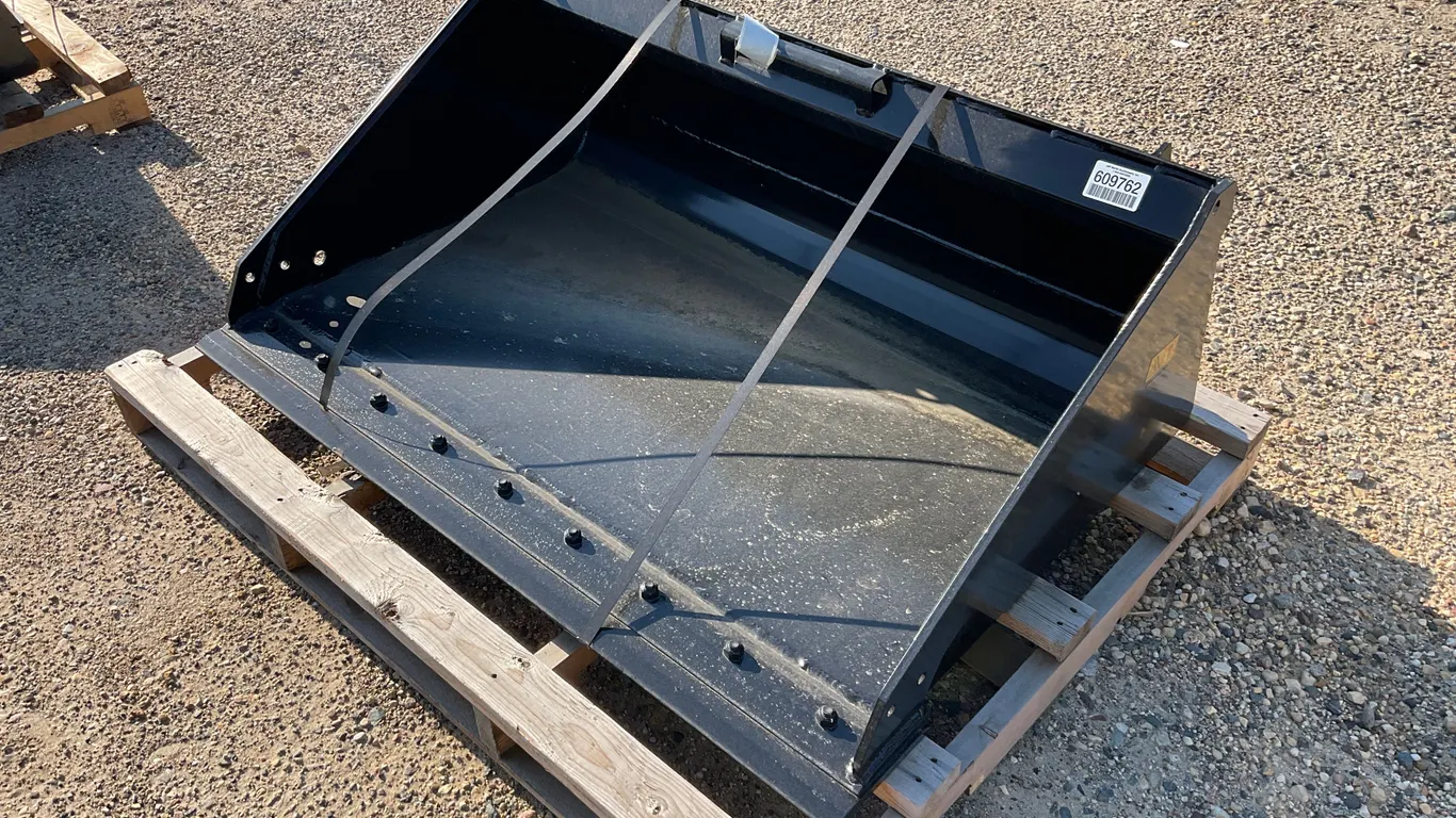 UNUSED TORO 22548 54 INCH SMOOTH BUCKET SN: 322000586