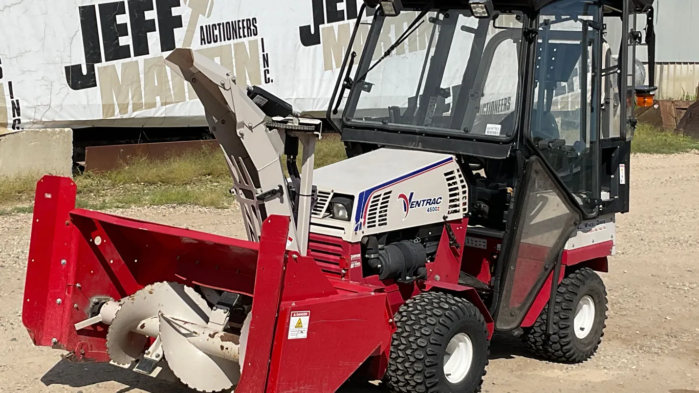 2015 VENTRAC 4500Z COMPACT 4X4 TRACTOR SN: 4500ZAJ02931
