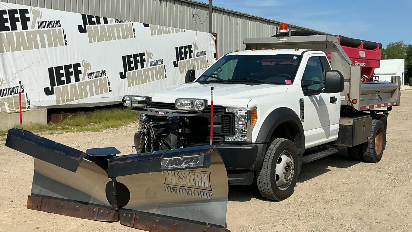 2017 FORD F-550 SINGLE AXLE DUMP TRUCK VIN: 1FDUF5HY0HEC65633