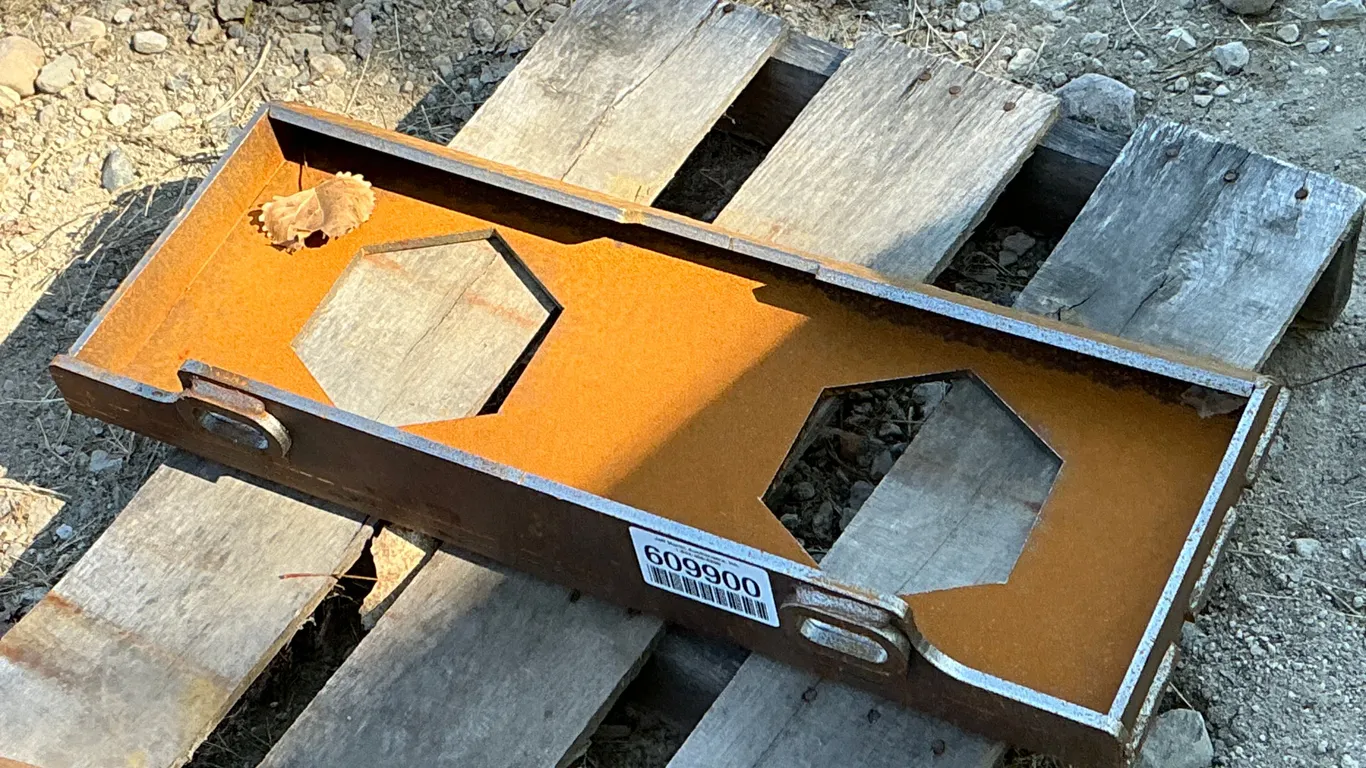 UNUSED 2026 GIYI S10 MOUNTING PLATE SN: F20794