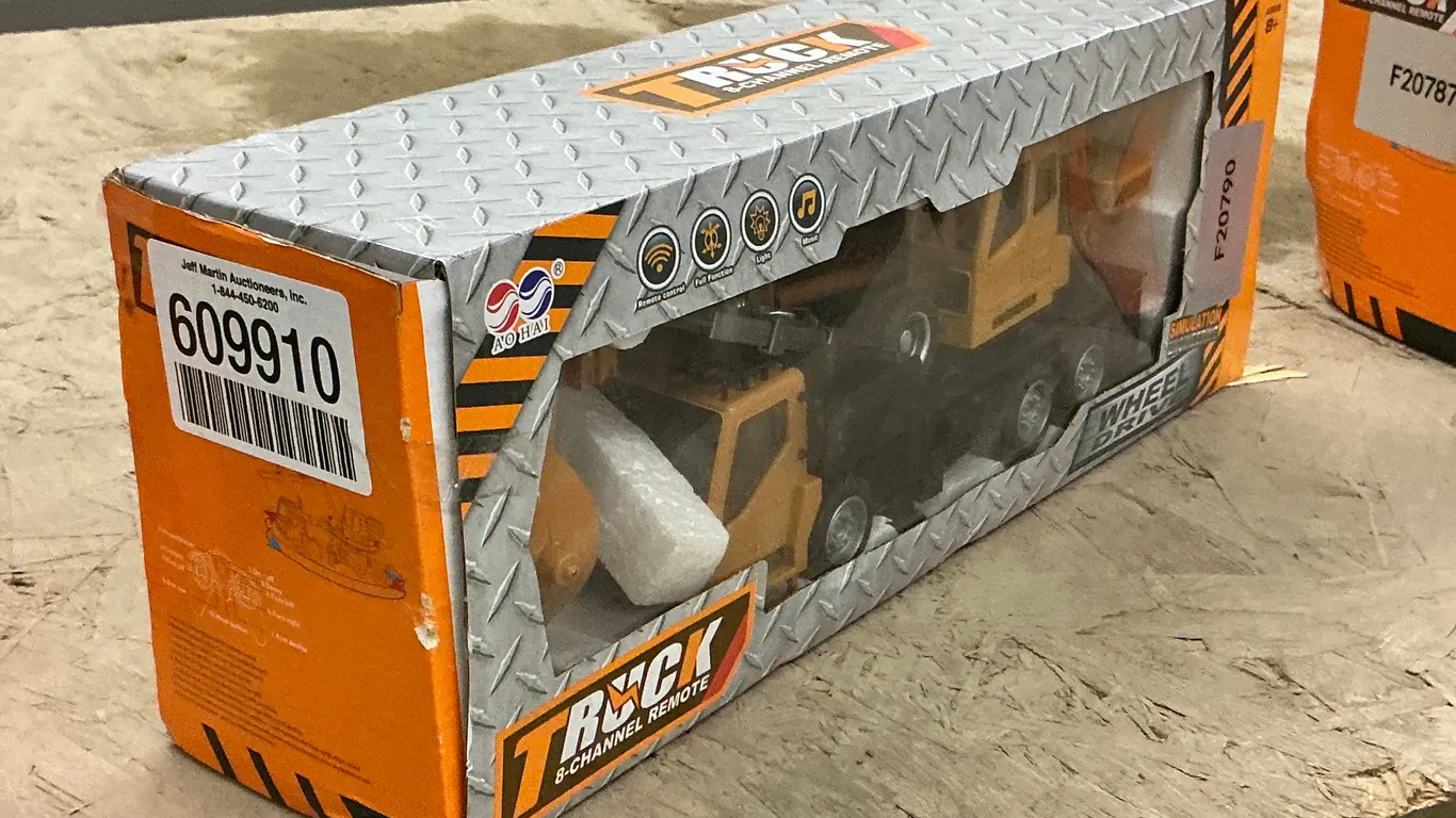 REMOTE CONTROL CRANE TOY SN#F20790