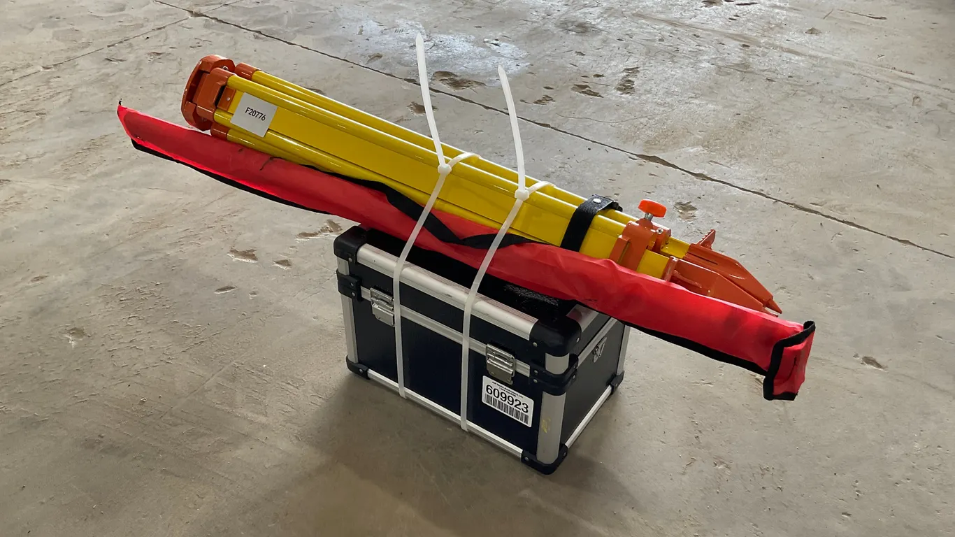 UNUSED 2026 SKLP LASER LEVEL SN: F20776