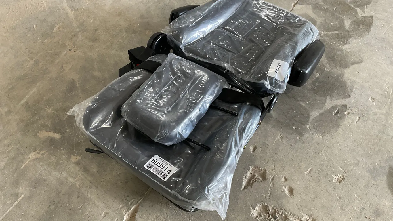 UNUSED 2026 SKLP LUXURY EQUIPMENT SEAT, SN: F20782