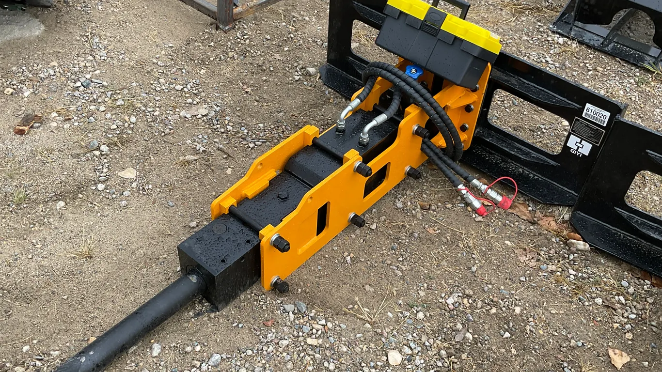 UNUSED 2026 GIYI P680 BREAKER HAMMER SN: PSC6802607179