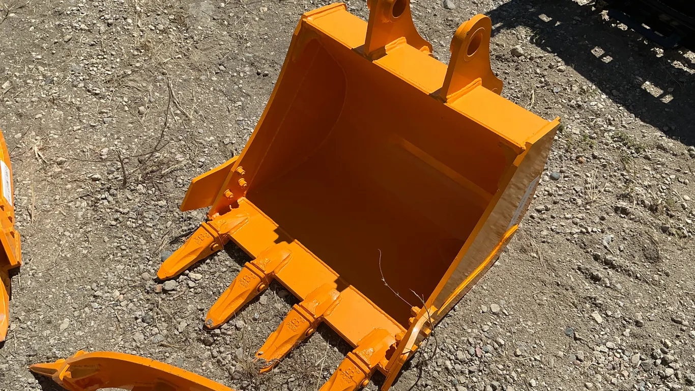 UNUSED 2026 GIYI 24” BUCKET TO FIT CAT 305 SN: 971
