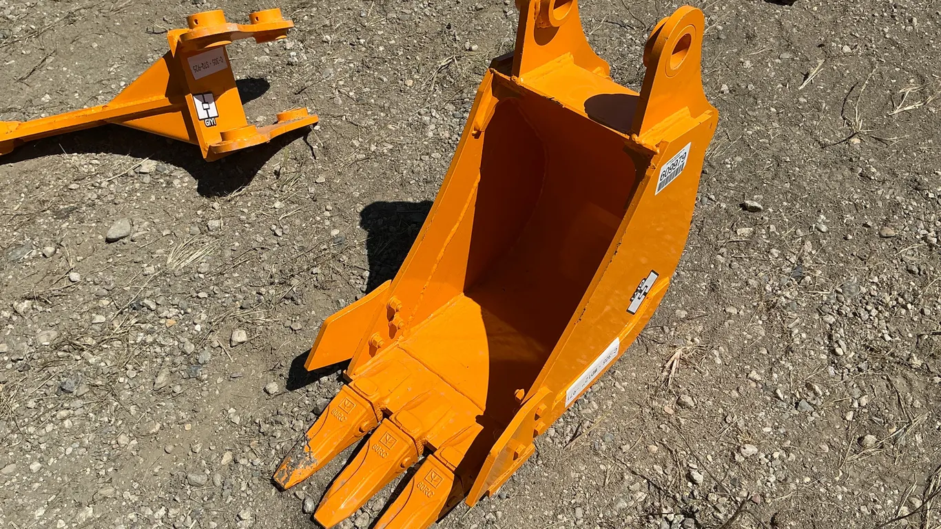 UNUSED 2026 GIYI 12” BUCKET TO FIT CAT 305 SN: 971