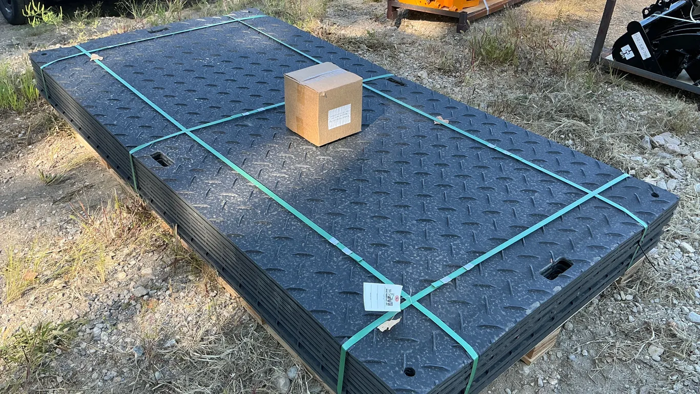UNUSED SKLP SK-LJB12 POLYETHYLENE BOARD ROADBED PROTECTION PAD