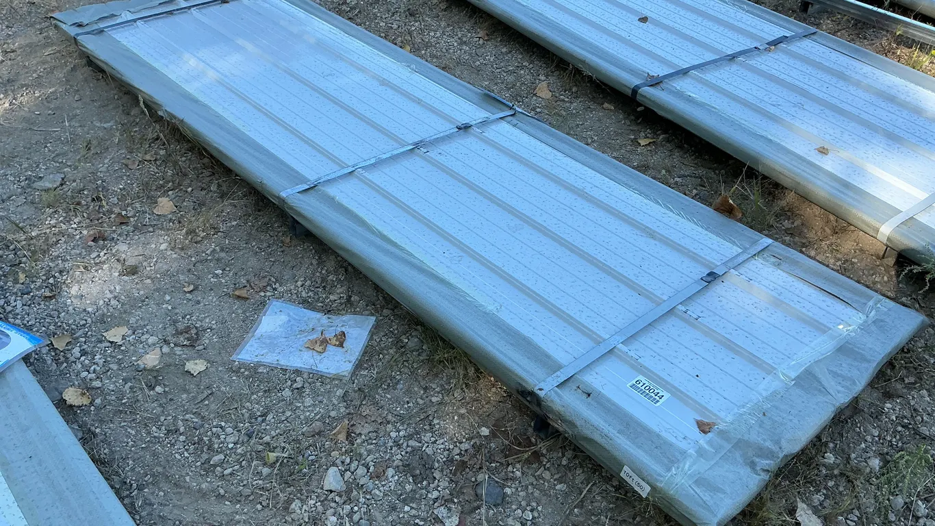 UNUSED SKLP SK-XH50 (50) 10’ GALVALUME RIB STEEL PANELS