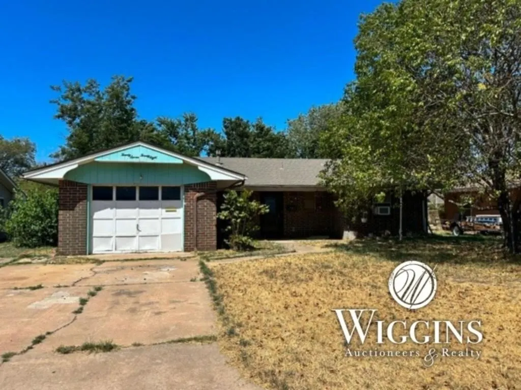 Starter Home | Investment Opportunity/Fixer Upper