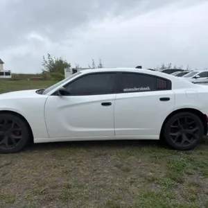 2017 DODGE CHARGER SXT