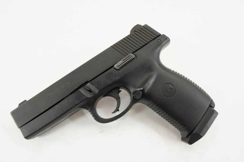 Smith & Wesson SW9F 9mm
