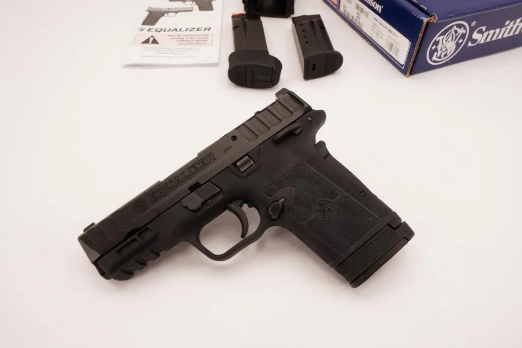 Smith & Wesson Equalizer 9MM