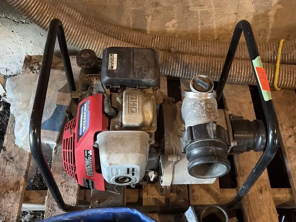 Honda WN30 Gas Powered Water Pump with Hoses &
