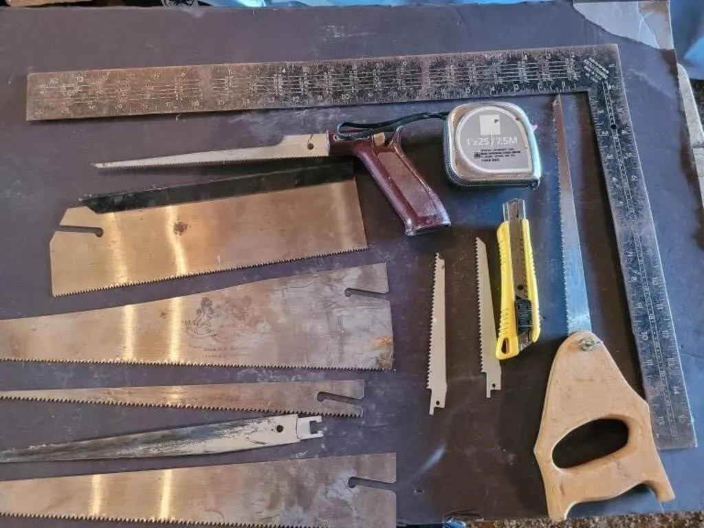 Interchangeable Handsaw ,25' Measuring Tape