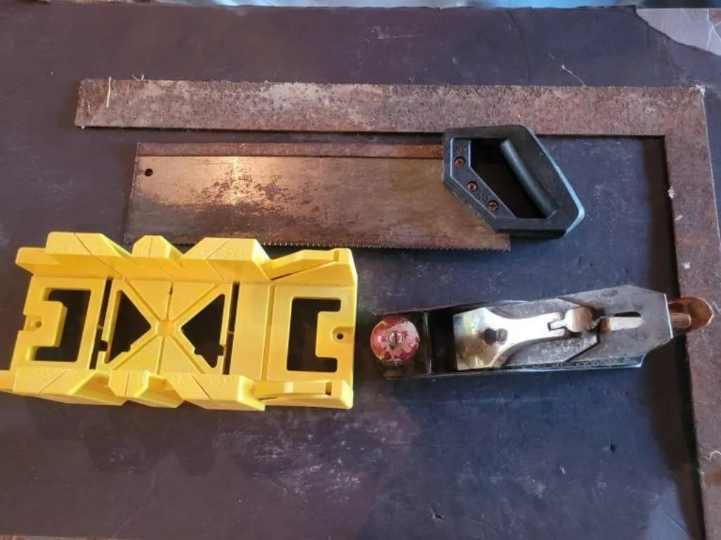 10"Handplaner, Miterbox & Saw , Framers Square