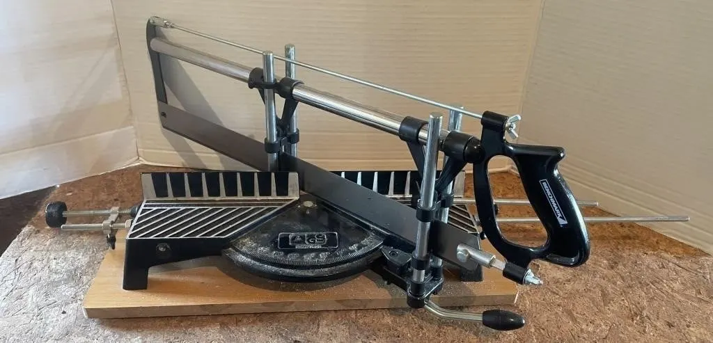 Manual precision miter saw and box.
