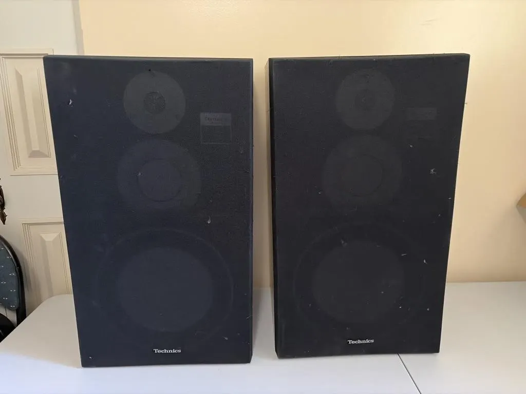 Technics Speakers