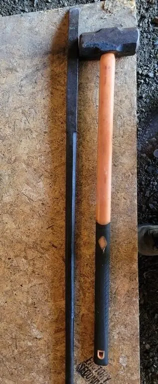 8lb Fiberglass Handled Sledge & 54" Post Hole