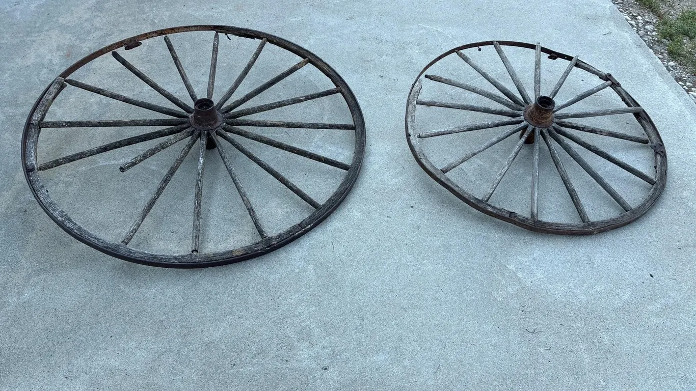 2 Rustic buggy wheels