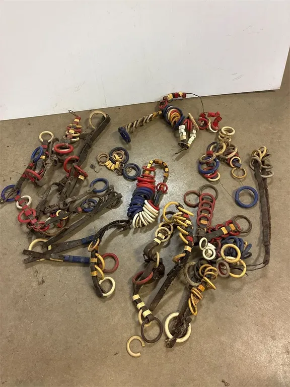 Spreader ring parts.