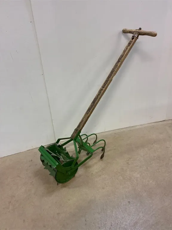 Retro garden cultivator