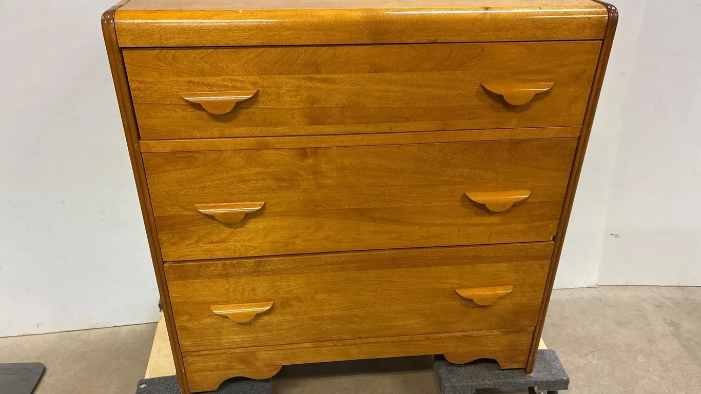 Dresser. 3 drawer. 32 x 16 x 33” high.