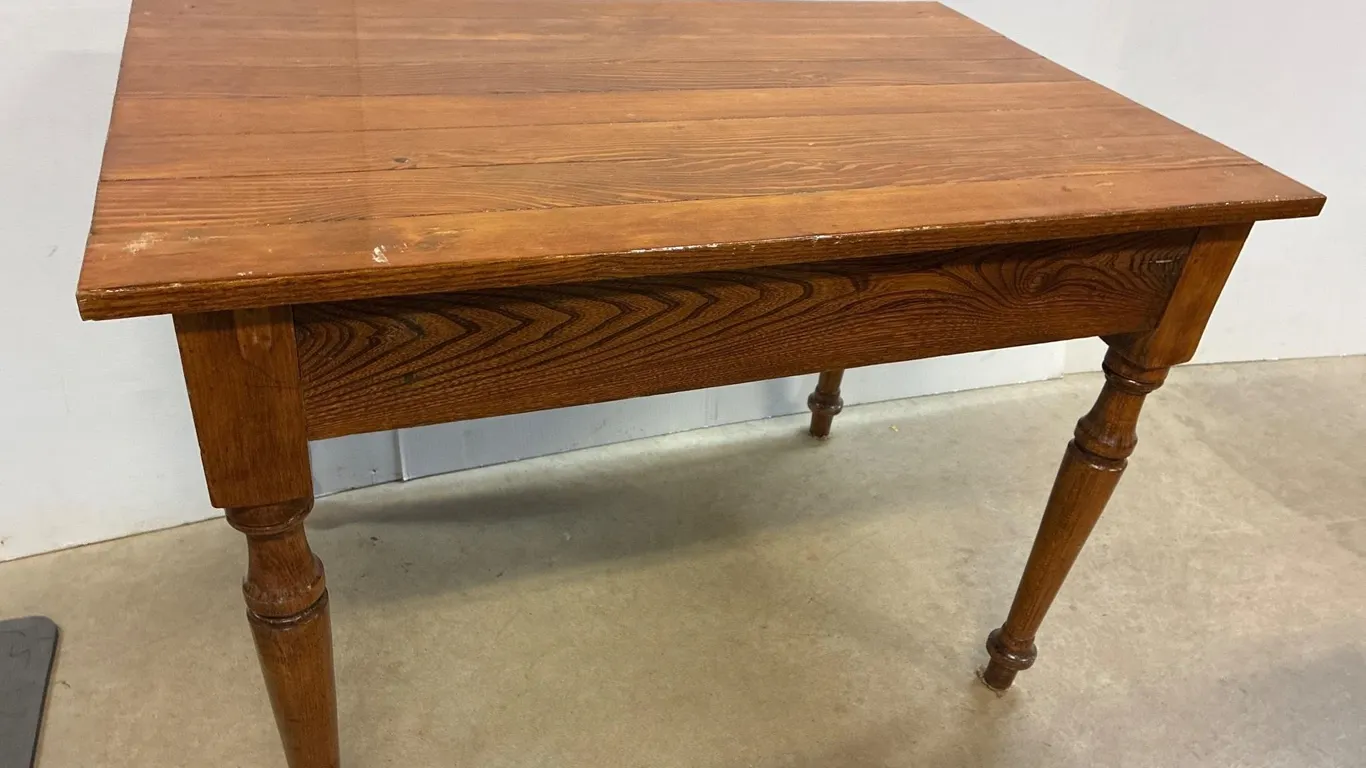 Wood table. 39 x 26 x 27” high