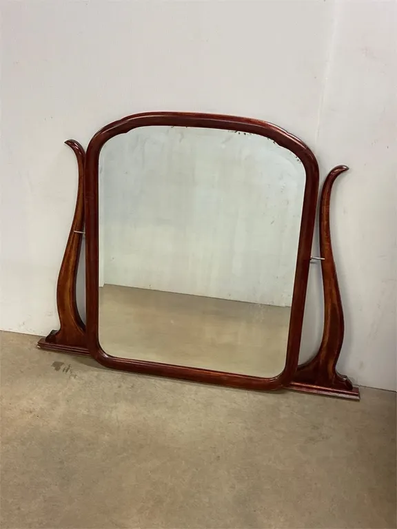 Dresser mirror. 26”x32”.Harp 42”.Has been repaired