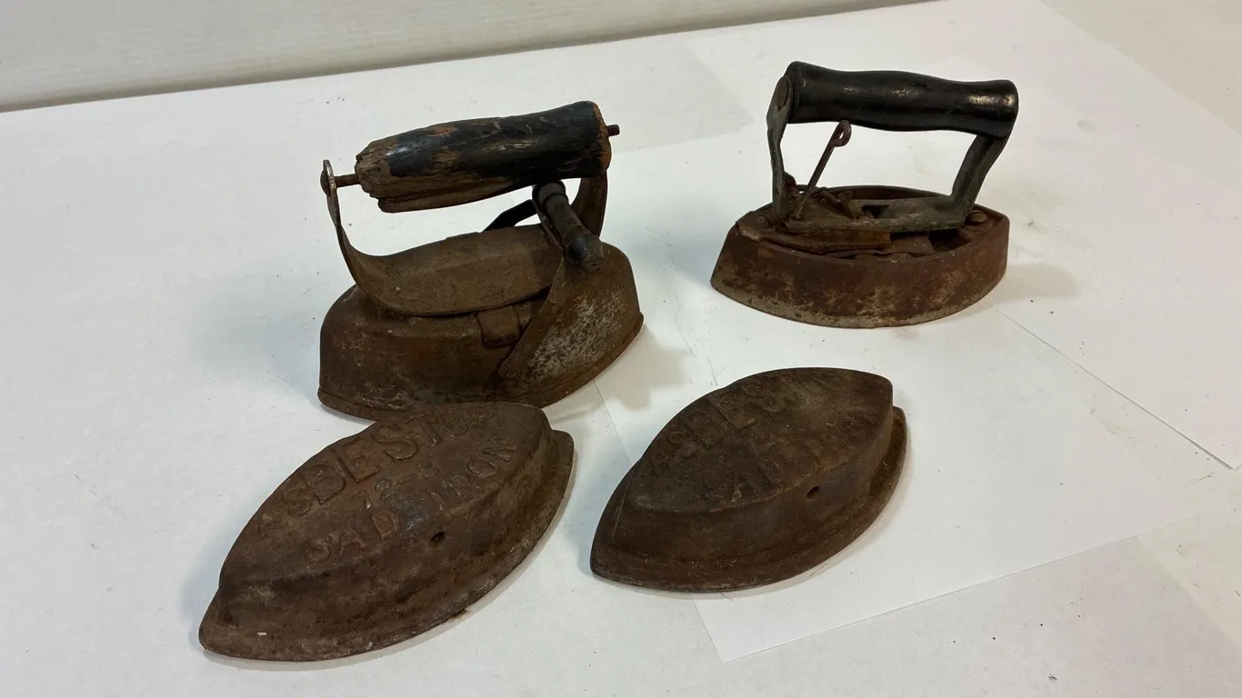 Sad irons. 2 types