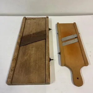 2 vegetable cutters/slicers