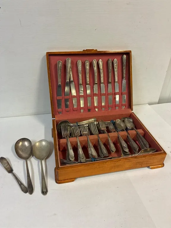 Chest full of cutlery. Silver. Silver plated.