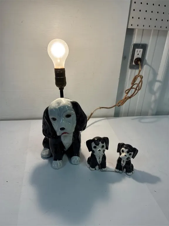 Retro ceramic Dog lamp. Works. With pups