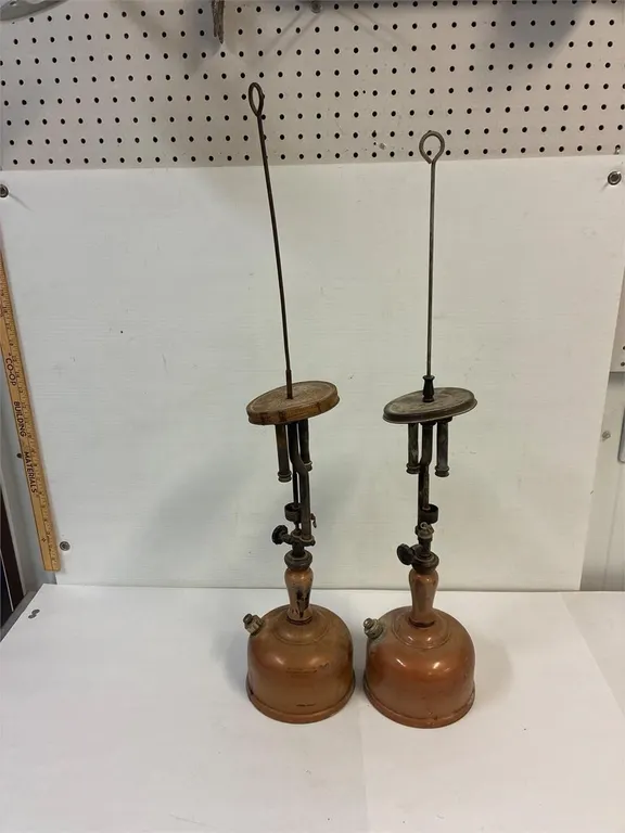 2,Coleman gas lanterns