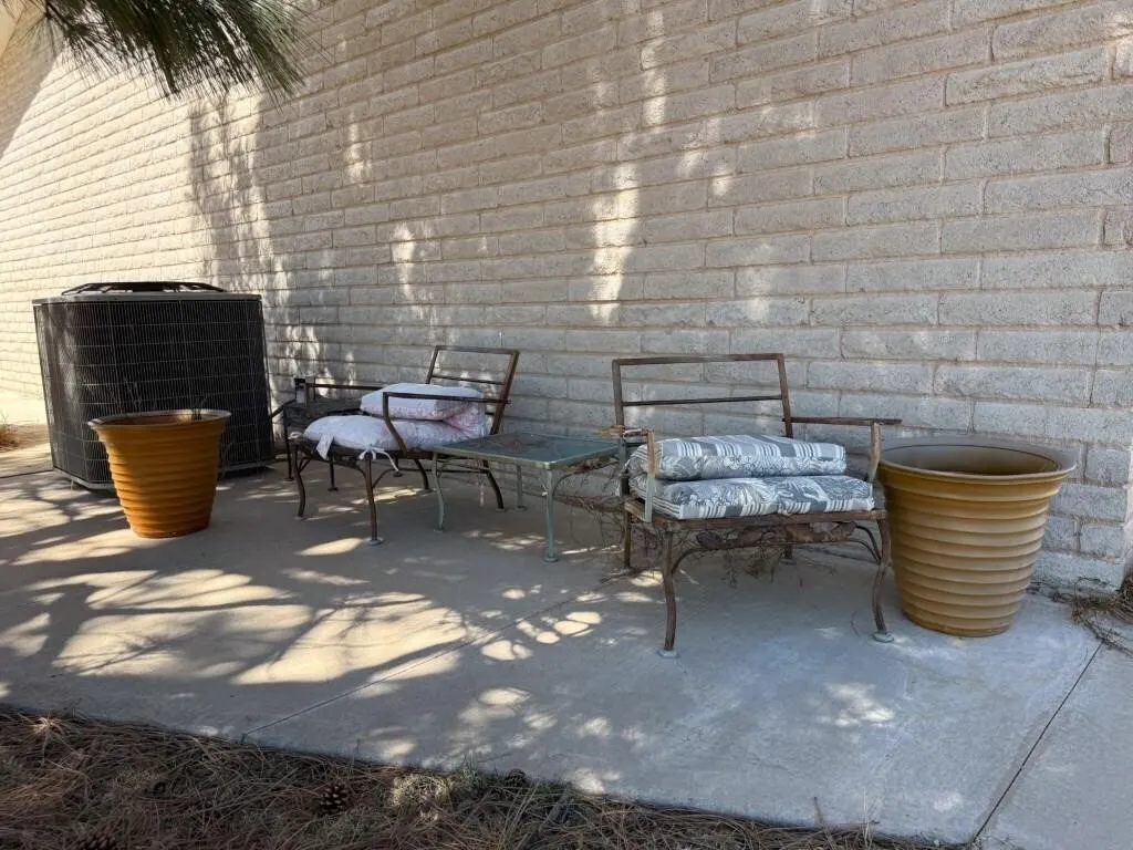 Large Ceramic Outdoor Planters & Chairs