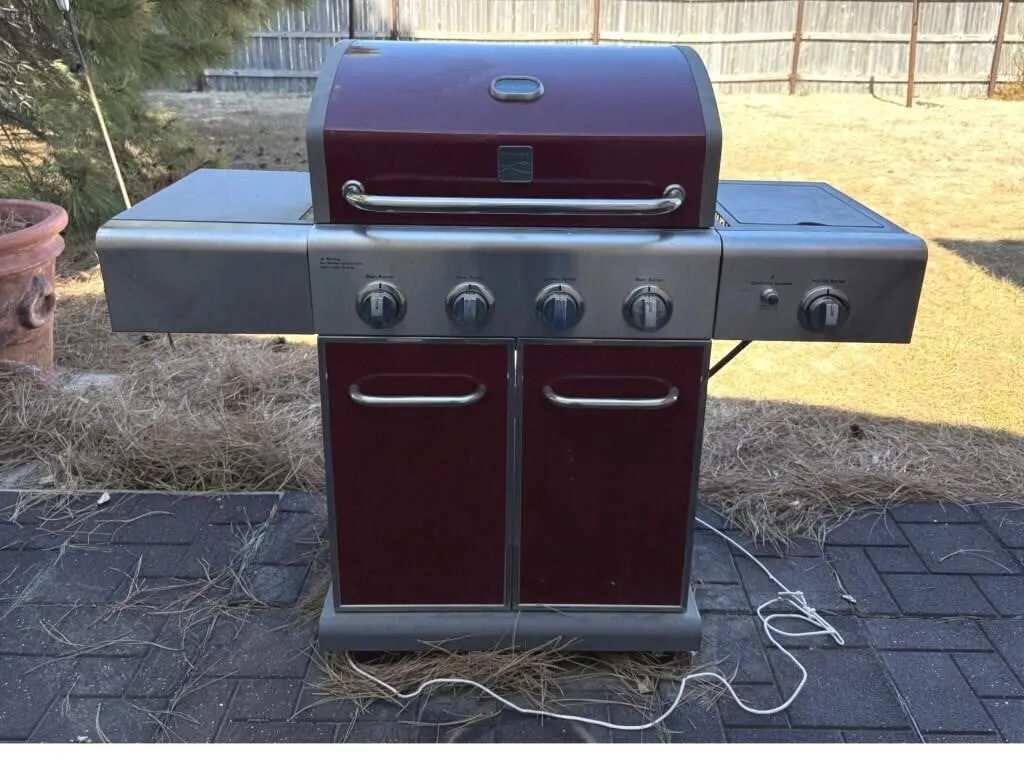 Kenmore Propane Gas Grill with Cover