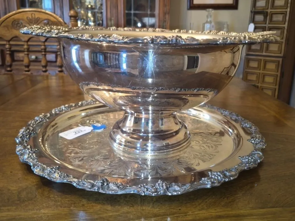 Sheridan Silver Plated Punch Bowl Set Ladle