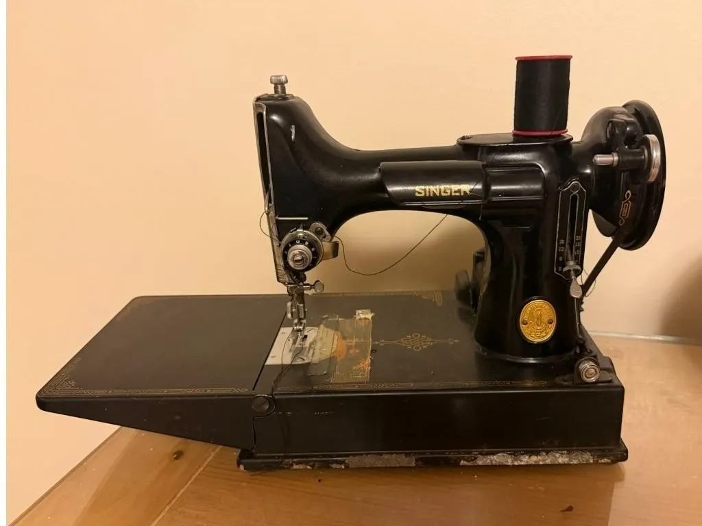 Singer Sewing Machine