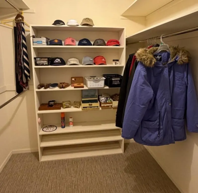 Content of Closet