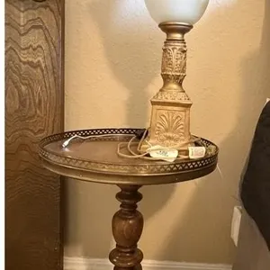 Decorative Lamp & Side Table