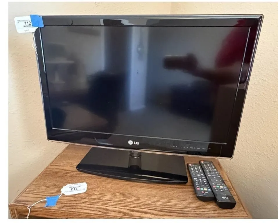 29" LG TV Television with Remotes