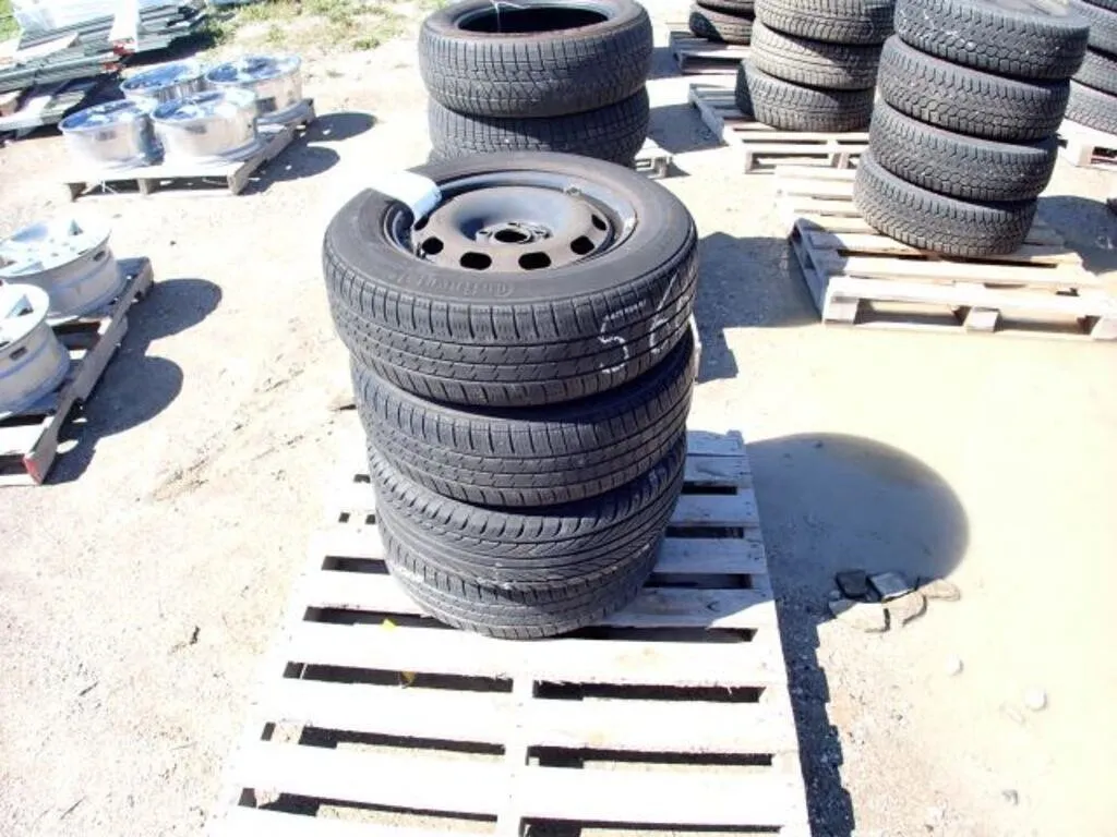 Qty Of (4) Continental Touring 195/65R15 Tire(s) &