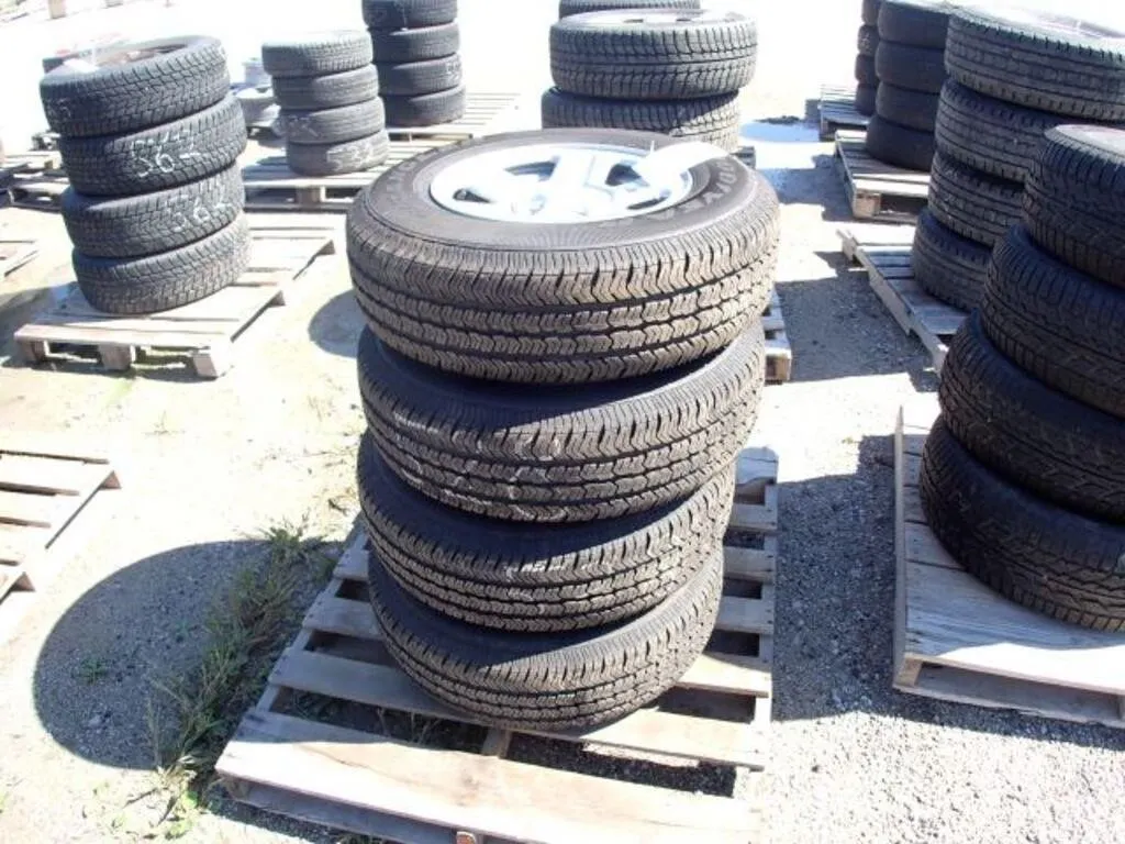 Qty Of (4) Goodyear Wrangler ST 225/75R16 Tire(s)
